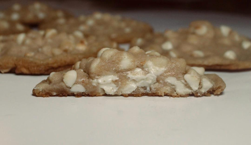 White Chocolate & Cinnamon Cookie